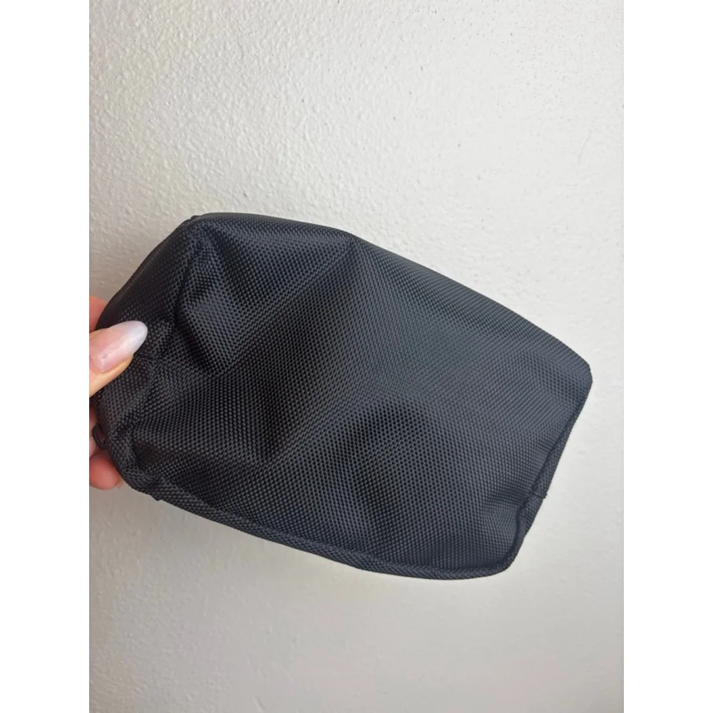 TUMI Black Cosmetic Bag One Size with Red Logo travel designer vacation makeup - Picture 5 of 7